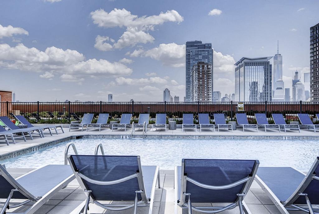 Global Luxury Suites At Newport Jersey City Eksteriør billede