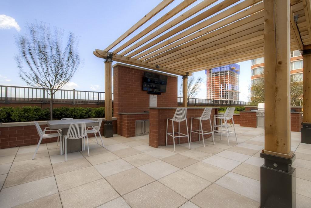 Global Luxury Suites At Newport Jersey City Eksteriør billede
