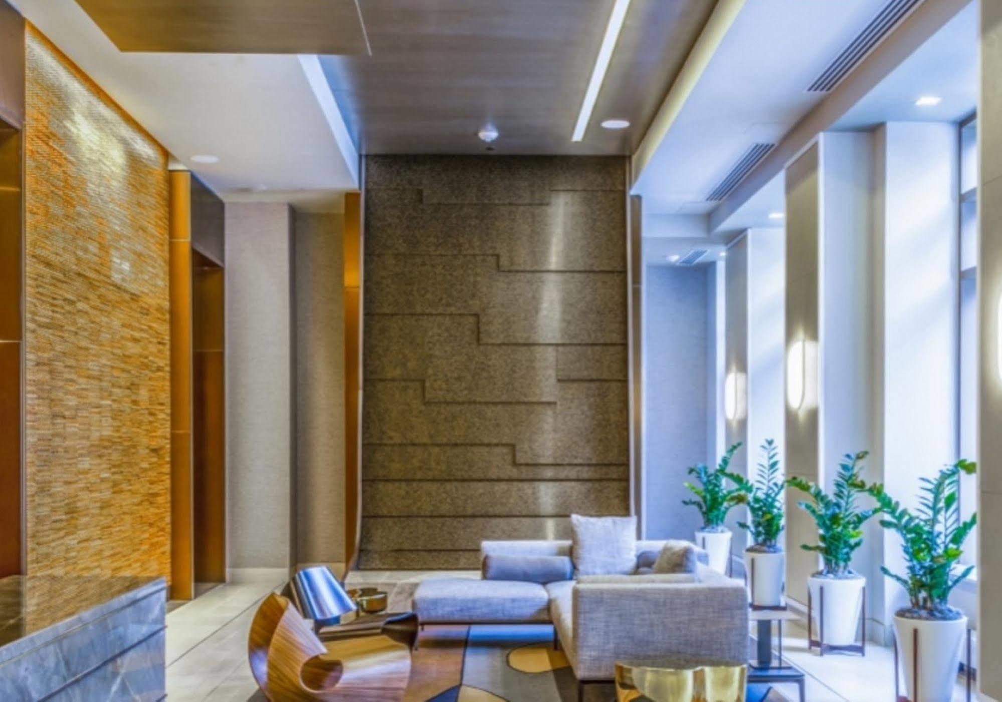 Global Luxury Suites At Newport Jersey City Eksteriør billede