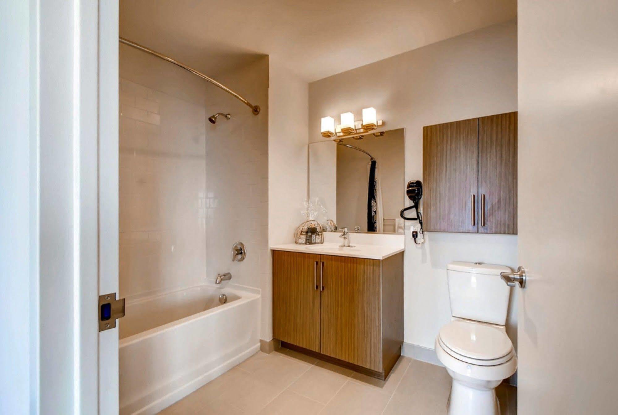 Global Luxury Suites At Newport Jersey City Eksteriør billede